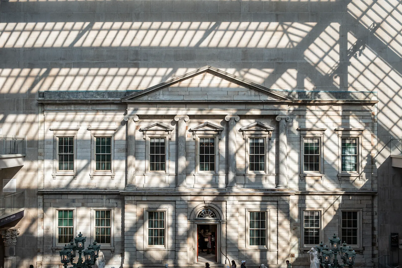Photographe architecture, façade géométrique contemporaine