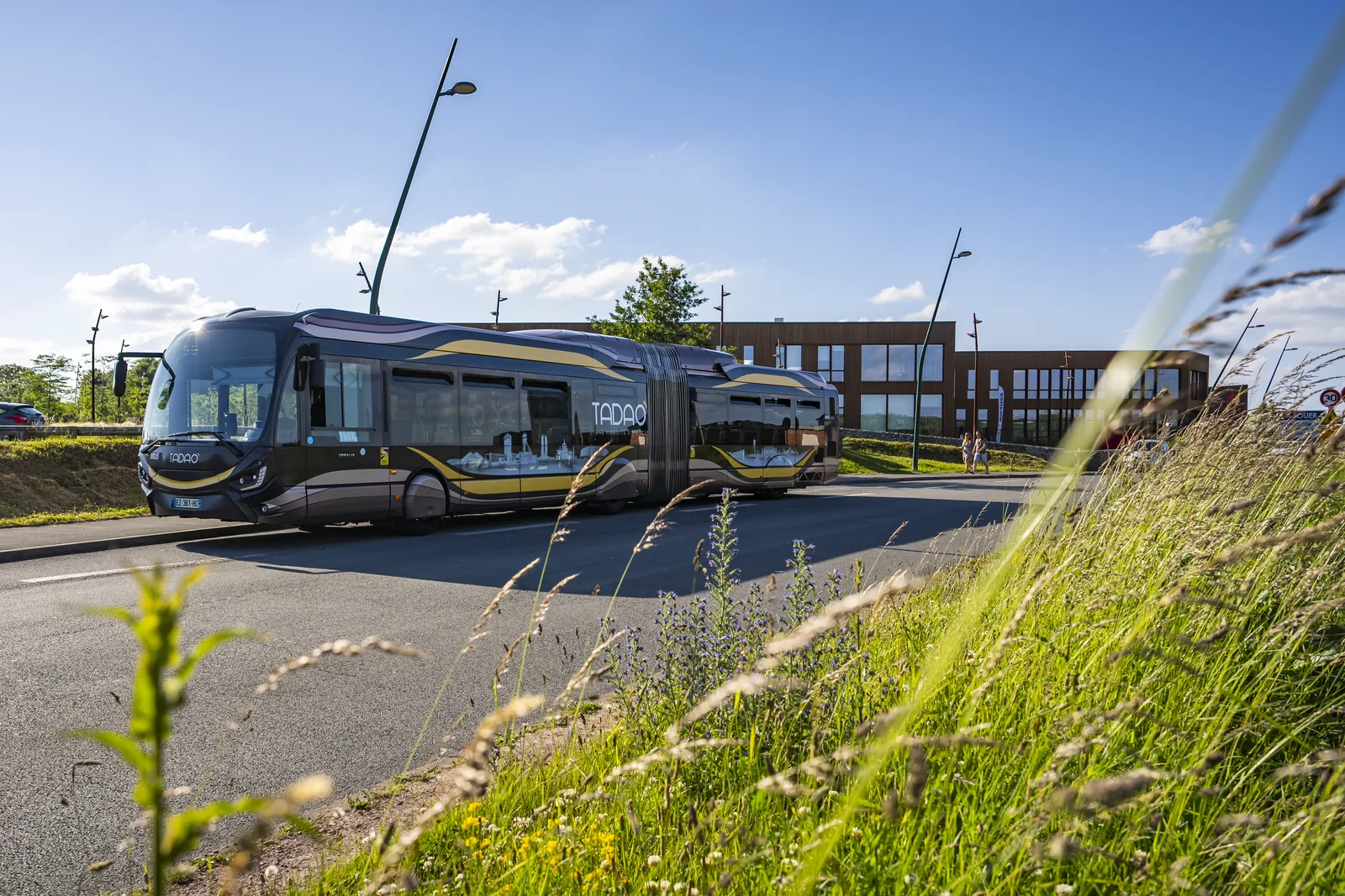Photographie institutionnelle, bus TADAO au Vivalley Campus